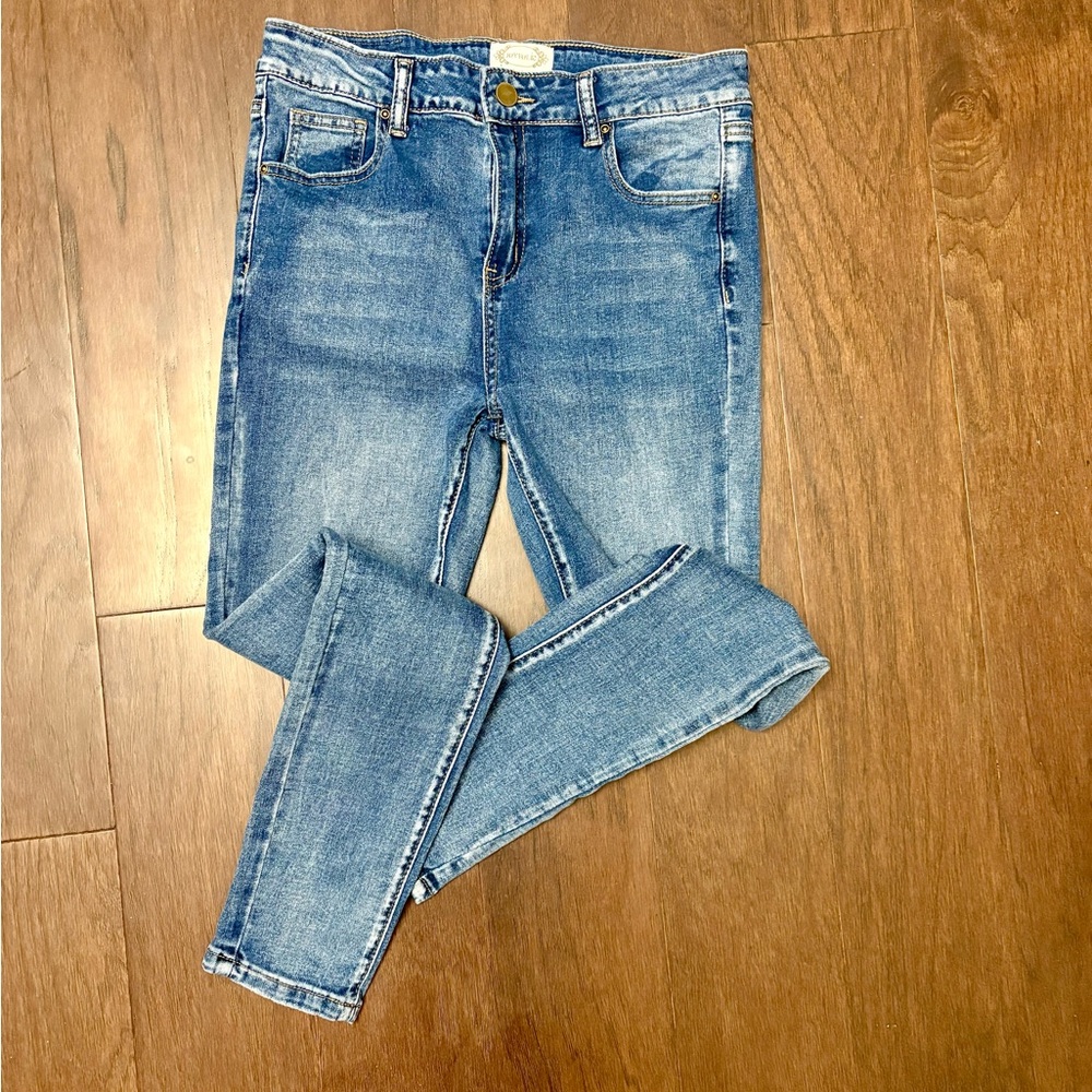 Joyfolie Avery Distressed Light Blue Girls Jeans size 14